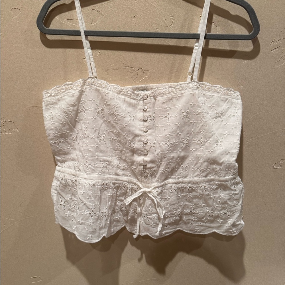 White Aerie lace cropped tank top. NWT Size Medium